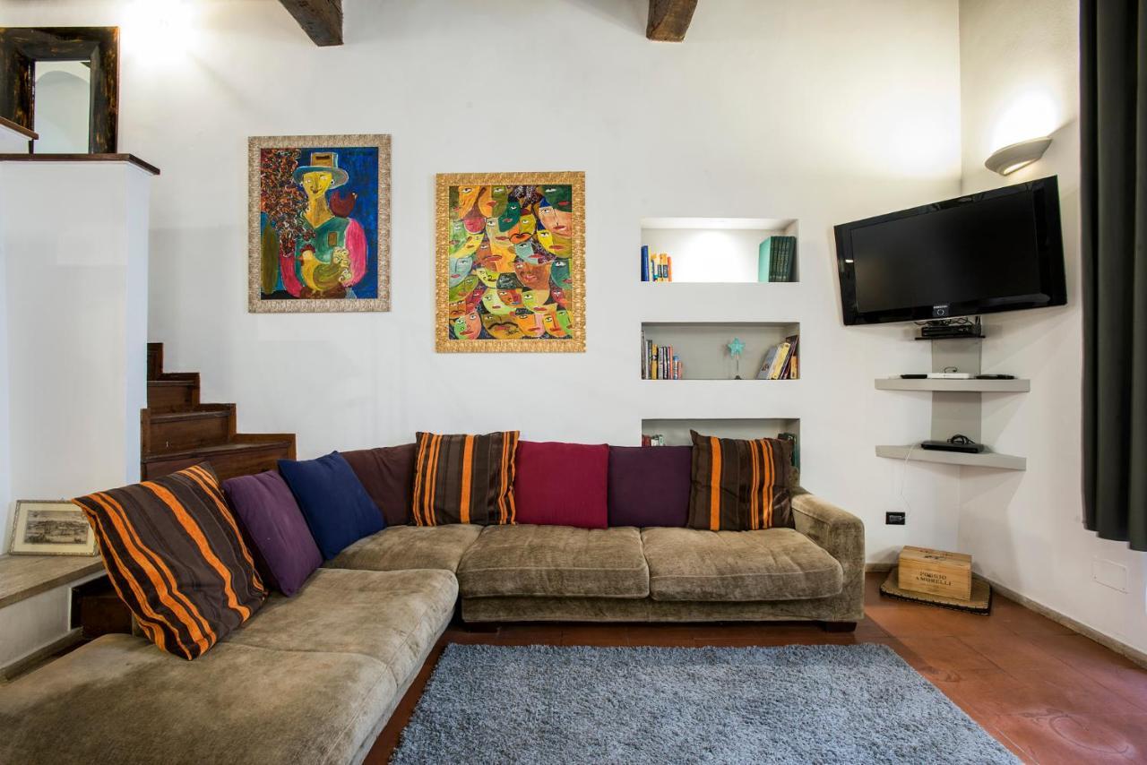 Charming Pantheon Apt In The Heart Of Rome Apartment *